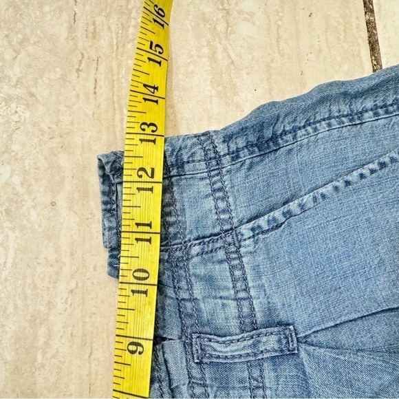American Eagle Shorts Lyocell High Rise Button Front Fly Lightweight Size 0 - Picture 6 of 9